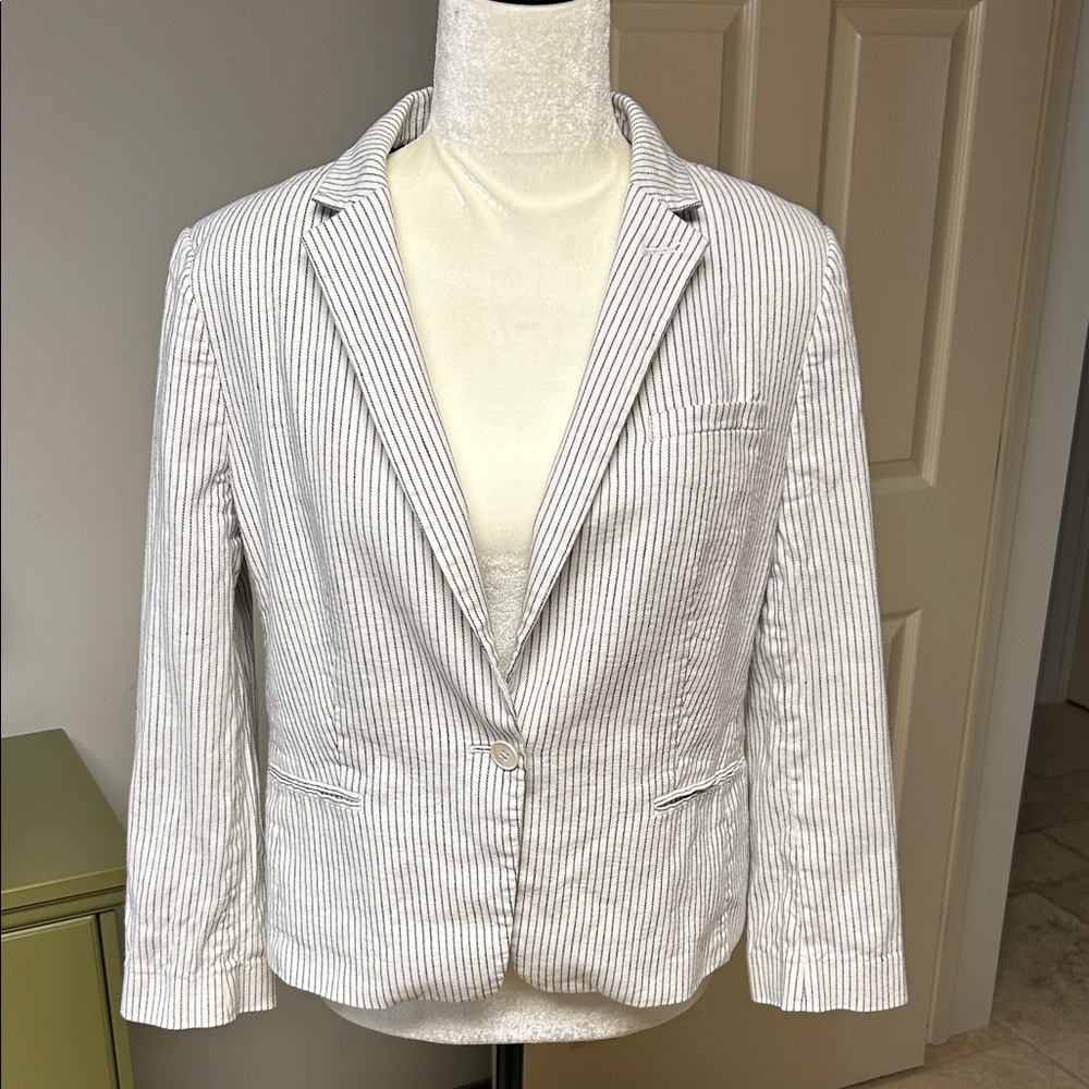 Banana Republic White and Navy Striped Blazer